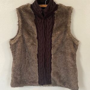 LYS faux fur sweater vest. Size 1X.